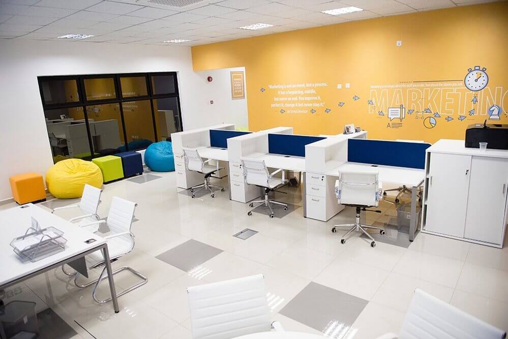 SLIM-LINE SINGLE DESK WITH OWN PEDESTAL 2